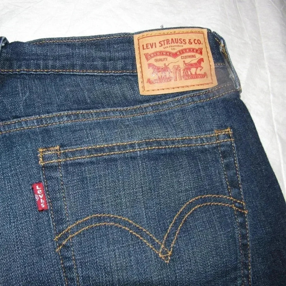 LEVI'S STRAUSS Boyfriend Dark Wash Jeans Size 29 - Picture 4 of 5